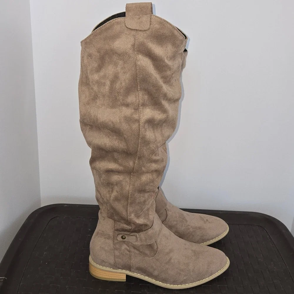Unbranded Slouchy Knee High Boots Womens 39 Taupe Excellent Faux Suede Low Heel
